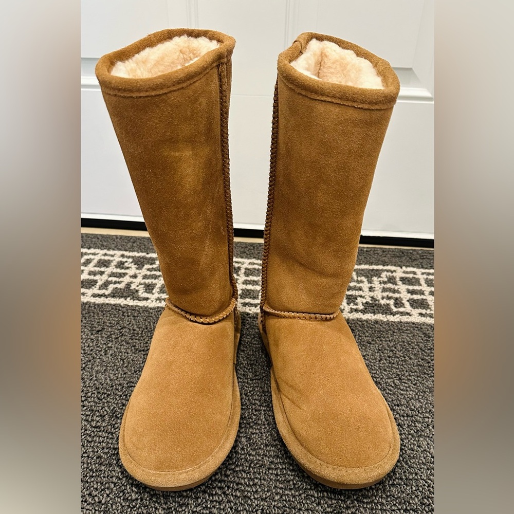 BEARPAW Evangeline Boots Size 9
